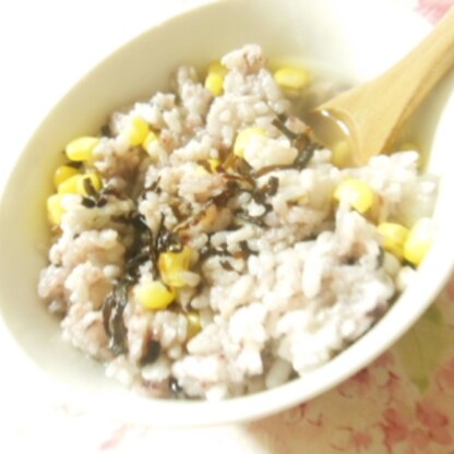 おはよう✲◕‿◕✲
お弁当作りつつだったから汁気を吸ってご飯が膨張してしもた～＾＾；お茶づけお粥は大好き❤バターの風味と塩昆布美味しいね～❤ホコホコしたよ❤感謝